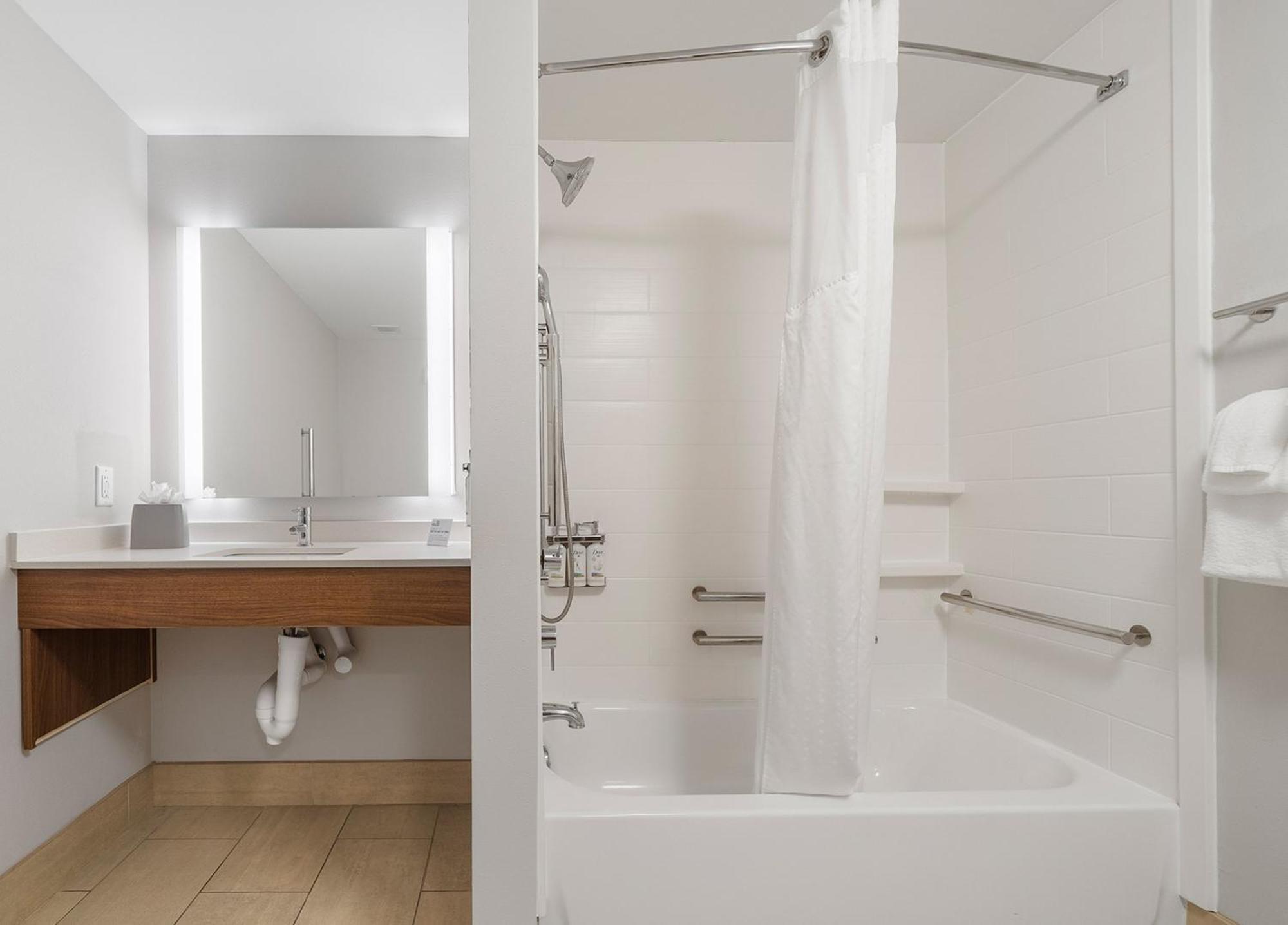 Holiday Inn Express & Suites Macon North By Ihg Eksteriør bilde